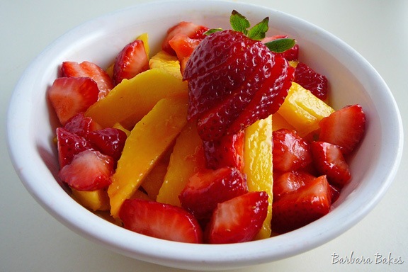 [MangoesWithMincedStrawberries[9].jpg]