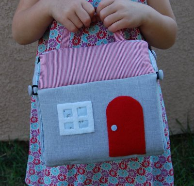 [storybookhousePurse.png]
