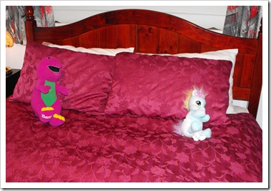 toys-on-bed