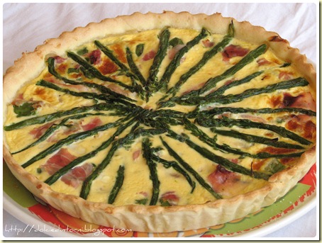 cucina vegetariana, vegetariani, asparagi, patate, torta, torta salata, torte salate, cucina tradizionale, cucina veloce, ricette facili, ricetta facile, ricetta facile asparagi, ricetta facile patate, torta di patate, informazione pura, pay to write, paid to write, guadagna scrivendo