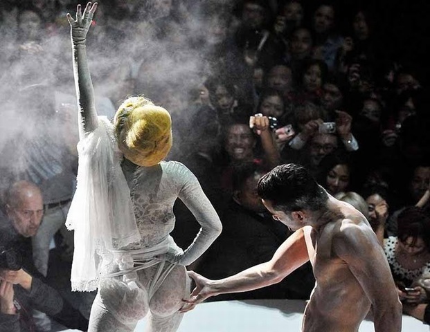 [Lady Gaga 2[3].jpg]