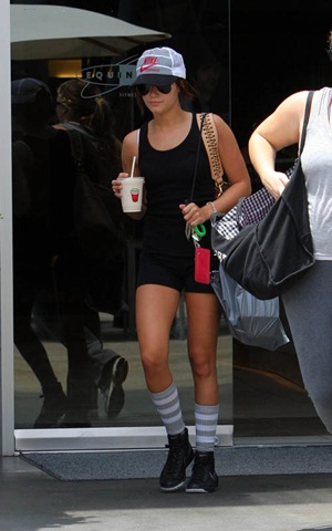 [Ashley Tisdale 4[3].jpg]