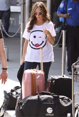 [Jennifer Love Hewitt 2[4].jpg]