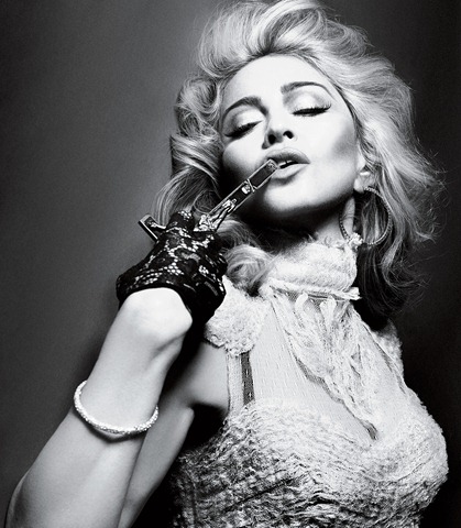 [Madonna (cover Interview maio 2010 ensaio completo  (2)[2].jpg]