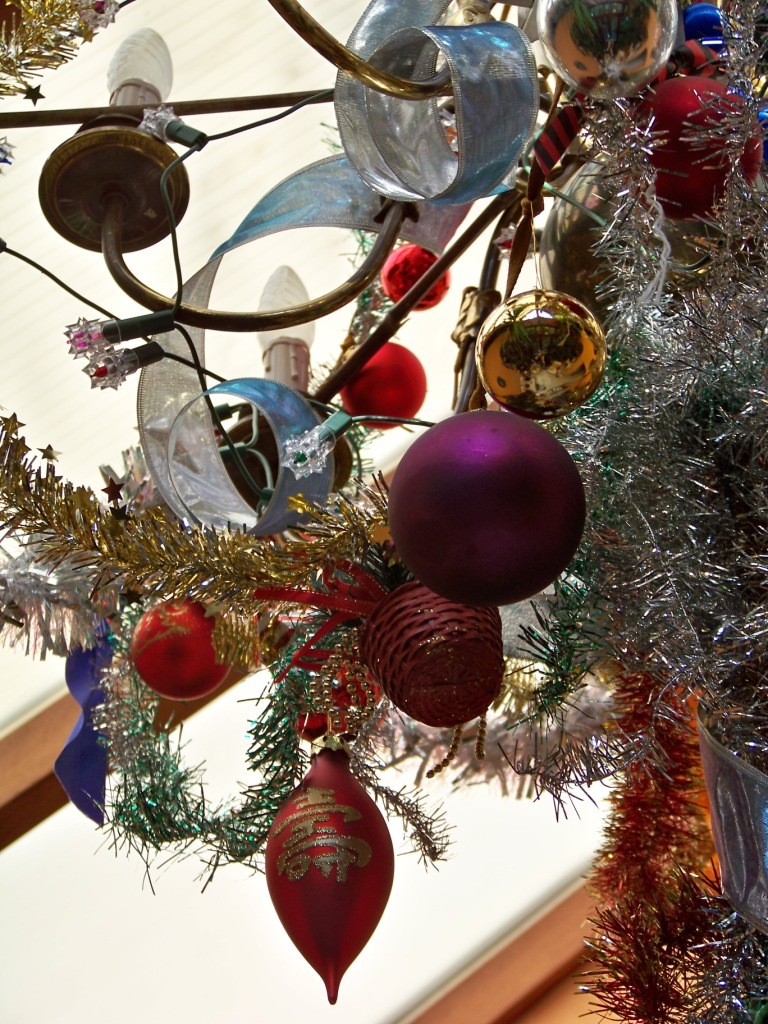 [détail sapin suspendu[4].jpg]