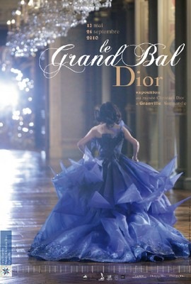 Exposition Le Grand Bal Dior au Musée Christian Dior à Granville, 2010.