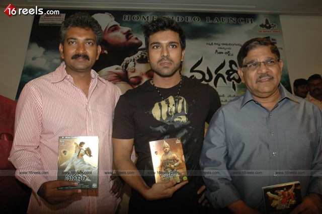 [Magadheera-Blue-Ray-DVD-Launch2[2].jpg]