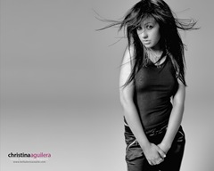 [Christina-Aguilera-black-and-white-480[2].jpg]