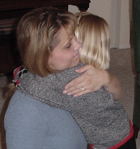 [Maddison BD 3-25-2001 Hug for MOM[4].jpg]