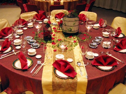red wedding reception table