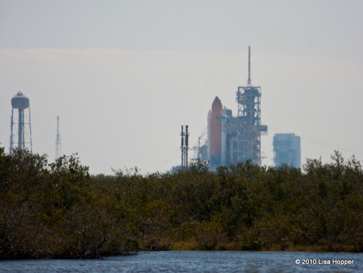 IMAGE: http://lh3.ggpht.com/_ti_aShlyB7A/TDHm-yMCrLI/AAAAAAAAEI0/_0t_oDP-1nQ/IMG_0115-shuttle%20on%20pad.jpg