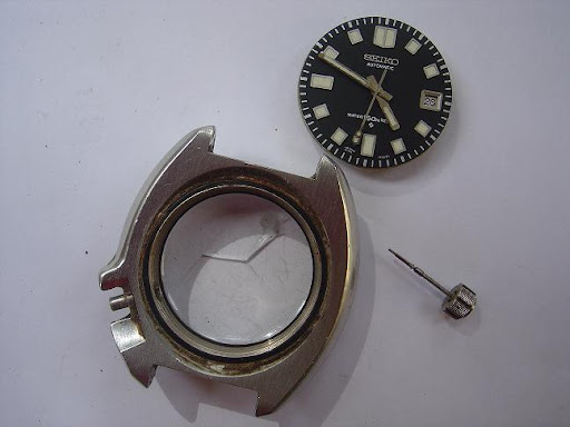 Restauration d'une seiko 6105 8110 6105%20010