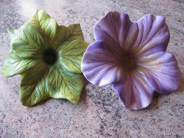 [flores pintadas.jpg]