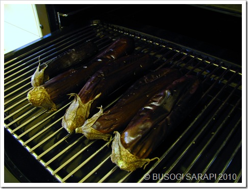 Inihaw na talong© BUSOG! SARAP! 2010