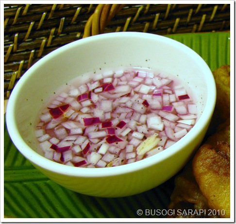 Red onion & garlic vinegar dipping sauce© BUSOG! SARAP! 2010 Red onion & garlic vinegar dipping sauce© BUSOG! SARAP! 2010