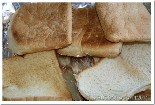 MAKING BREAD CRUMBS STEP3© BUSOG! SARAP! 2011 MAKING BREAD CRUMBS STEP3© BUSOG! SARAP! 2011