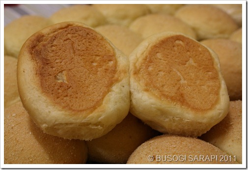 PANDESAL BASE© BUSOG! SARAP! 2010