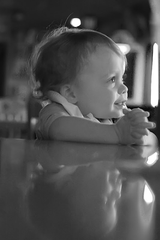 IMAGE: http://lh3.ggpht.com/_tqgN_YxtbQ0/S0oZaVM_W_I/AAAAAAAAAUE/zdoNns5ytaA/s800/Anaya%20Reflected.jpg