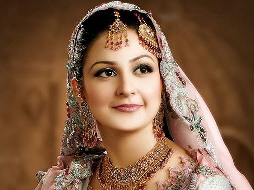 [Pakistani-Beauty-10[4].jpg]