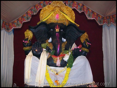 Black ganesh