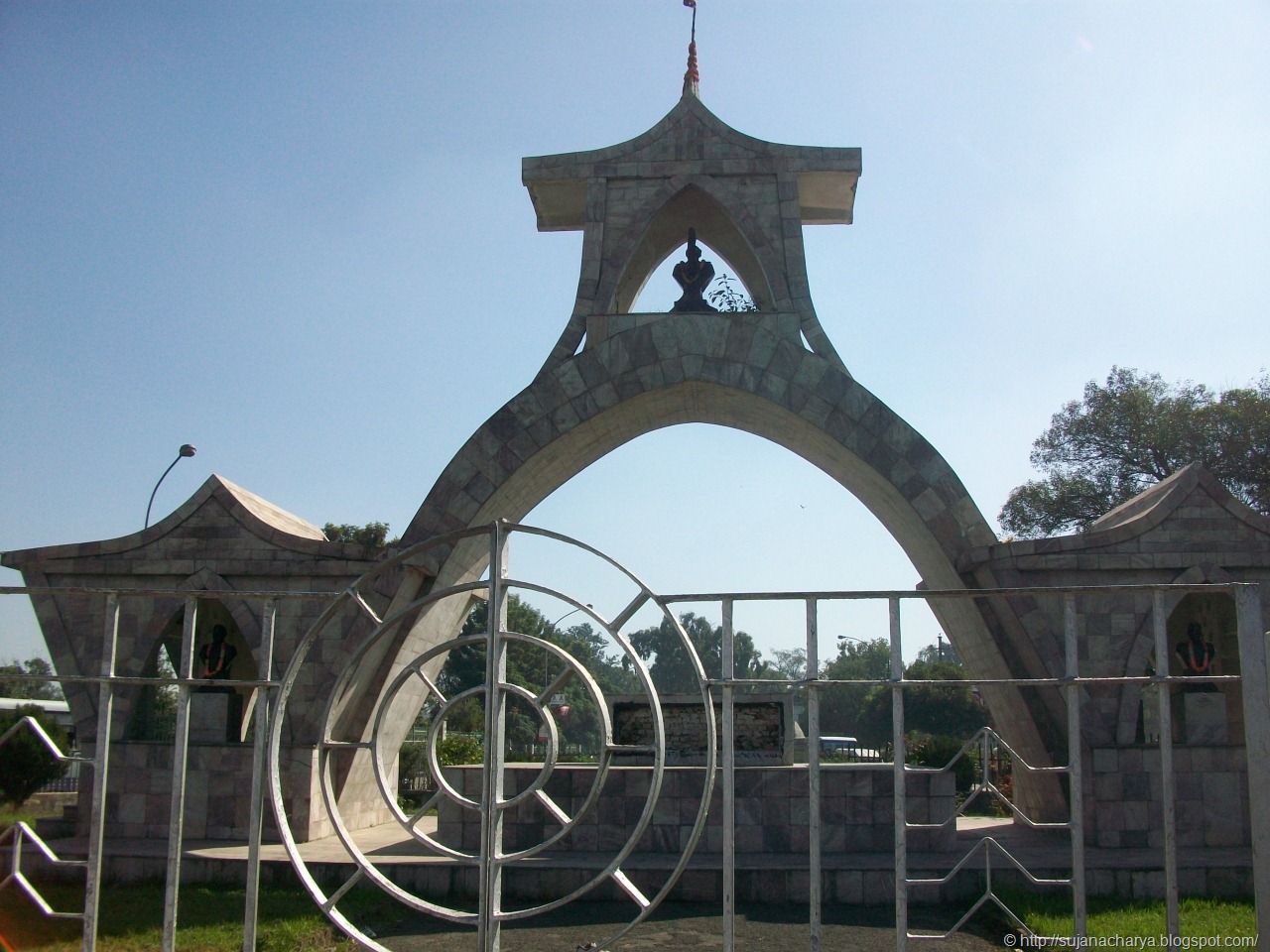 [Sahit-Gate8.jpg]