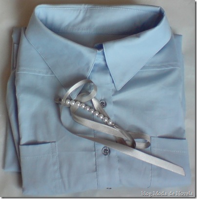 modade novela chemisier azul claro mais pulseira de tecido com pérolas modade novela chemisier azul claro mais pulseira de tecido com pérolas