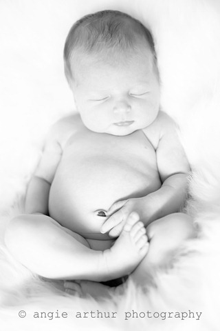 [Angie Arthur Photography - Newborn 2[3].jpg]