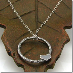 Silver-wreath-heart-ox-3