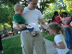 Familie am Spielplatz-10.JPG