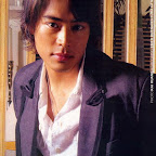09-2006hottestguy-BrentJavier-a.jpg