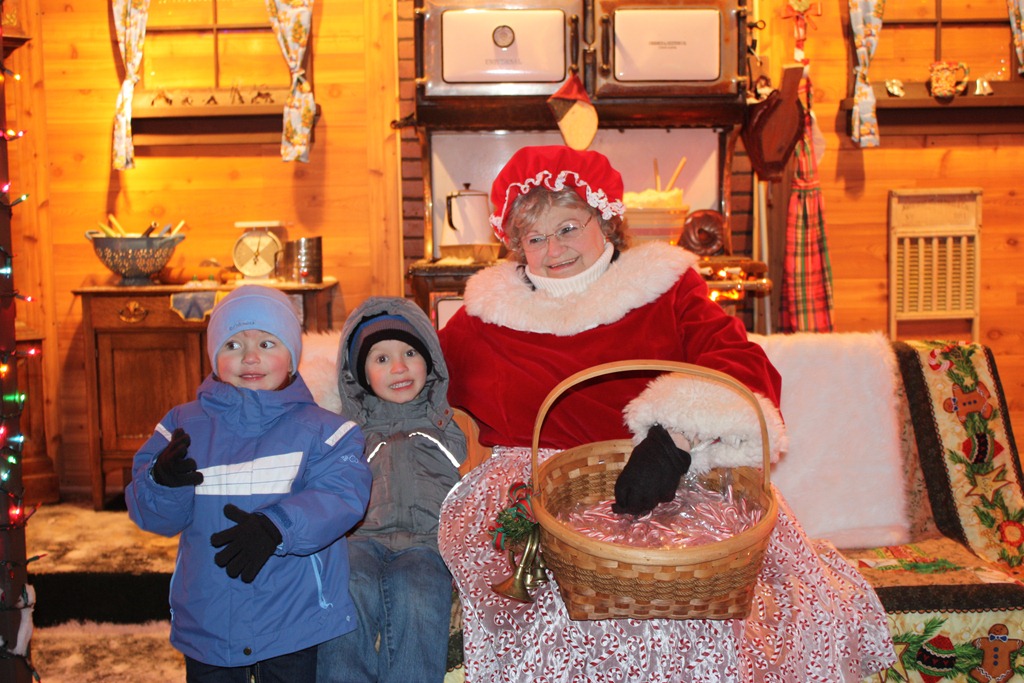 [Dec. 2010 085[4].jpg]