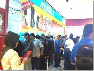 Antrian Modem Mobi di BEC Bandung
