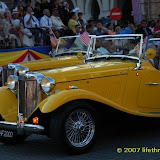 independence heroes in antic cars