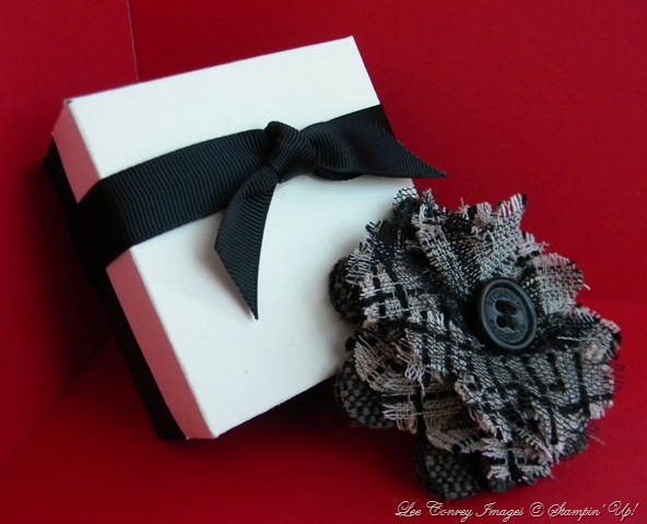 [flower pin and box -2[7].jpg]