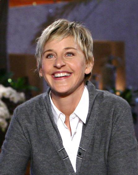 Ellen DeGeneres’ simple blonde short haircut for women