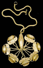 Collar del Tesoro del Carambolo / Fotogalería de El Correo