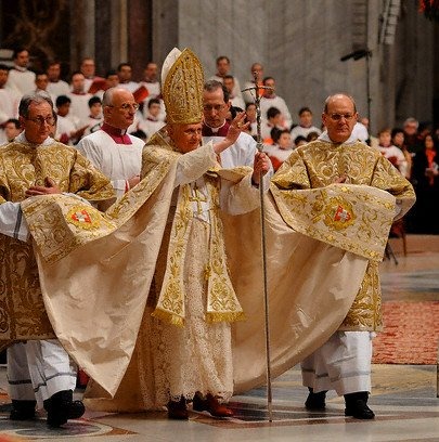 [Pope Benedict XVI[2].jpg]