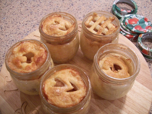 [apple pie in jar 002[35].jpg]