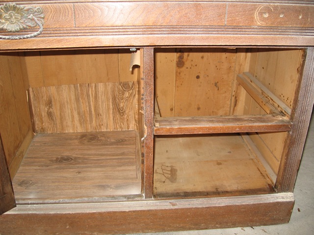 [old cabinet 011[8].jpg]