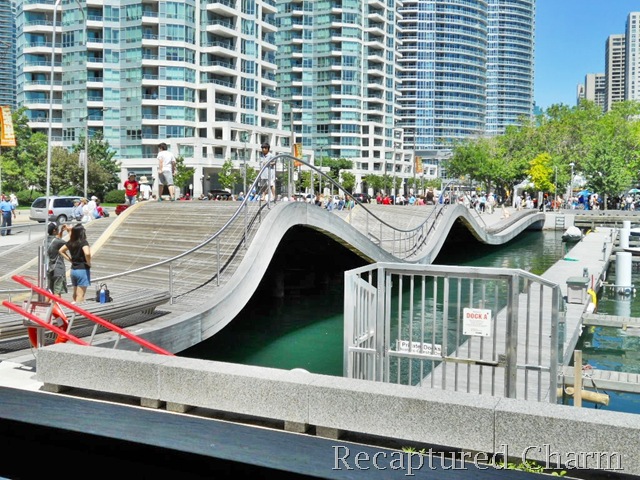 [Toronto 036a[4].jpg]