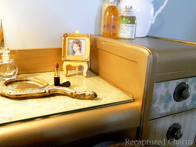 [Gold Antique Vanity 070a[11].jpg]