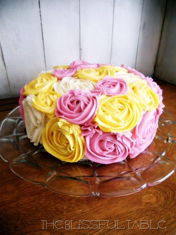 [buttercream roses cake 010a[16].jpg]