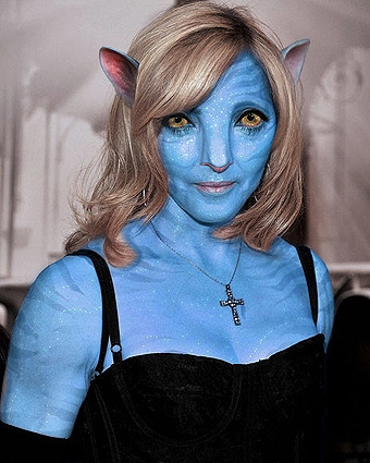 http://lh3.ggpht.com/_ubun1H7y8do/S4ro0JagvVI/AAAAAAAAAVg/06KEkhHF3GQ/Famosos%20con%20look%20Avatar2.JPG