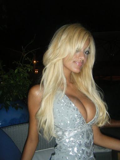 Zahia Dehar
