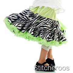 JGublersPhotography-20100805-Stitcheroos-019-Square-Skirt JGublersPhotography-20100805-Stitcheroos-019-Square-Skirt