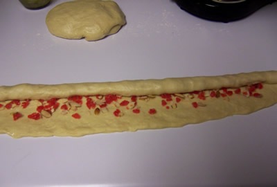 [lacy-valentine-bread 016[4].jpg]