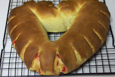 [lacy-valentine-bread 024[4].jpg]