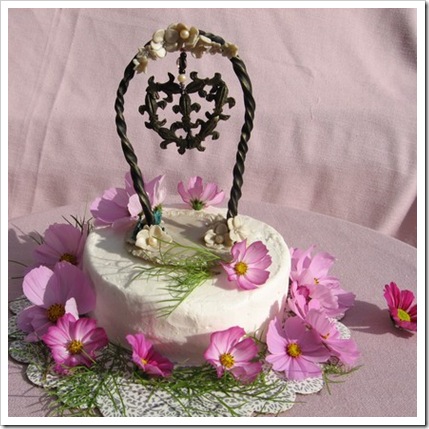 Fleur-de-lis Heart Wedding Cake Toppers