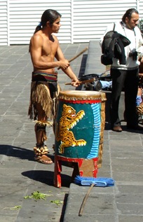 [Br MxCty Zocalo Aztec Ceremony w Broom sm[3].jpg]