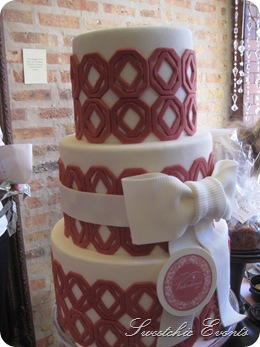 Flour wedding cake